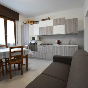 mem-house-tra-il-lago-di-garda-e-verona.hotelinveneto.com/
